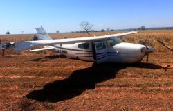Caças da FAB forçam pouso de aeronave vinda da Bolívia em Mato Grosso do Sul
