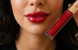 Conheça cinco opções de batons que hidratam e aumentam os lábios