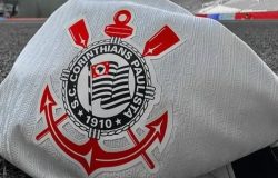 Corinthians encaminha venda de zagueiro para o Vitória após cumprimento de metas