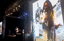 Escritora Carla Akotirene critica visão simplificada do racismo e aponta violência estrutural