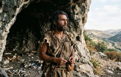 Fóssil de Homo sapiens com 100 mil anos revela possível confronto e resiliência humana