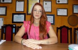 Dra. Amanda Oliveira, pós graduada em Nutrição e Atividade Física e em Prescrição de Fitoterápicos e Suplementação Nutricional Clínica e Esportiva.