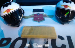 Fuga na Rodovia dos Imigrantes termina com motociclista preso e um quilo de maconha apreendido