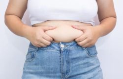Gordura abdominal: entenda os riscos e como adotar hábitos saudáveis para o controle