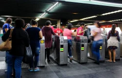 Greve na CPTM causa operação parcial em linhas estratégicas de São Paulo