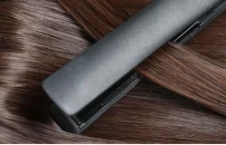 Guia prático para alisar o cabelo com chapinha sem causar ressecamento ou quebra