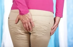 Hemorroidas: entenda as causas e como prevenir o desconforto no dia a dia