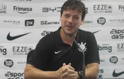 Hugo negocia saída do Corinthians e aguarda aval de Fernando Diniz para reforçar o Sport