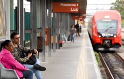 tar aproximadamente 1,3 milhão de passageiros por dia útil até 2040. Estão previ
