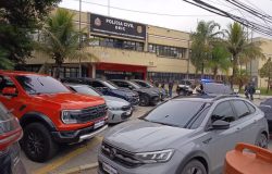 ária na capital paulista e nas cidades de Mogi das Cruzes e Santo André. Os trab