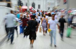 raça/cor (negro e branco) e sexo (mulher e homem). O estado de São Paulo figurou