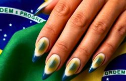Se destaca de toda a família: 7 estilos diferentes e sofisticados de unhas para a Copa