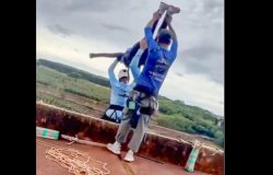 Frame Entre Cordas e Ih Voei