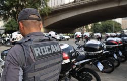 policiais do Patrulhamento Tático da Ronda Ostensiva com Apoio de Motocicletas (