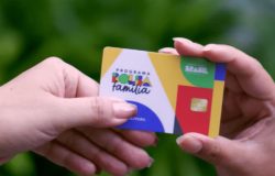Bolsa Família libera extra de R$150 para esses CPFs; veja como e como garantir