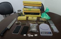 tráfico de drogas e posse irregular de arma de fogo de uso permitido, na tarde d
