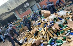 tráfico de drogas. A ocorrência teve início após o compartilhamento de informaçõ