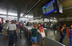Além das medidas operacionais na circulação, haverá reforço de colaboradores nas estações para garantir a segurança dos passageiros
