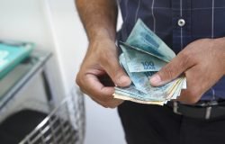 tantes para conquistar estabilidade, mas muitas pessoas cometem um erro silencio