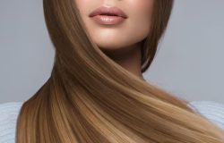 Receita caseira com babosa e abacate alisam o cabelo sem sair de casa