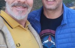 Galã da Globo, aos 53, vive relação gay há décadas e revela identidade