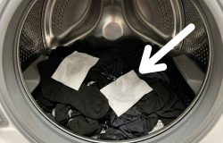 O uso de lenços no tambor captura impurezas durante o ciclo de lavagem. – Imagem gerada por IA