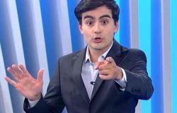 Dudu Camargo comunica triste notícia de humorista durante gravação: "Acabou sendo morto"
