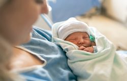 Atonia uterina: entenda os riscos da hemorragia pós-parto e a importância do diagnóstico