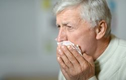 Hemoptise: entenda os riscos da tosse com sangue e quando buscar ajuda médica