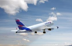 Clientes da Latam Pass ganham milhas extras ao completar desafios no aplicativo da companhia