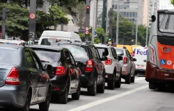 Licenciamento de veículos em São Paulo pode ser feito via canais digitais do Poupatempo