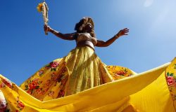 Marcha das Mulheres Negras ocupa Copacabana em defesa da democracia e do bem-viver