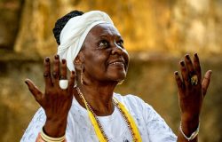 Mestra Fatinha comemora 70 anos em encontro de jongo que exalta a cultura afro no Vale do Café