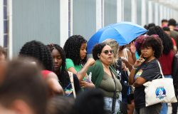 Mulheres e pessoas pardas representam maioria dos inscritos no Enem 2026