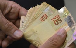 Número de superendividados no Brasil cresce 75% em cinco anos, aponta Banco Central