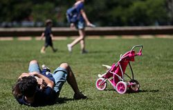 Paternidade em xeque: estudo revela percepções sobre a presença dos pais no Brasil