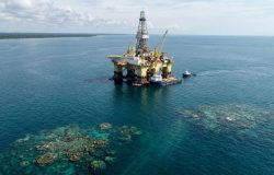 Perfuração na Foz do Amazonas pela Petrobras gera alerta ambiental sobre recifes e Guiana Francesa