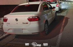 Perseguição policial em Suzano termina com carros furtados recuperados