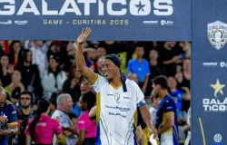 Ronaldinho Gaúcho surpreende e anuncia retorno aos gramados pelo Ravenna