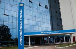 Salário-maternidade do INSS: entenda como pais podem receber o benefício por 120 dias