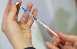 Sbim lança campanha nacional para ampliar vacinação contra VSR e proteger bebês da bronquiolite