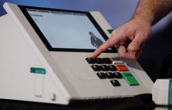 Segurança das urnas: entenda como a lacração impede fraudes no sistema eleitoral