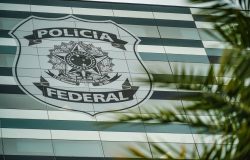 Senador Flávio Bolsonaro apresenta defesa escrita e nega calúnia contra Lula em inquérito
