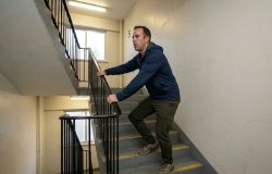 Subir escadas queima o dobro de energia de uma caminhada moderada