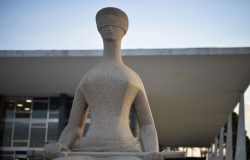 Supremo Tribunal Federal altera decisão de Moraes e reduz pena de condenada pelo 8 de janeiro