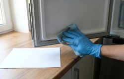 Teste da geladeira: como um simples papel revela o gasto extra de energia em sua casa
