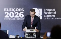 Tre-rj abre urna eletrônica para demonstrar segurança do sistema de votação