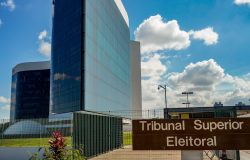 TSE busca consenso sobre uso de inteligência artificial nas eleições