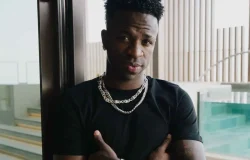 Vini Jr. é visto em restaurante com influenciadoras após término de namoro