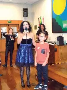 Editora Claudia Canto